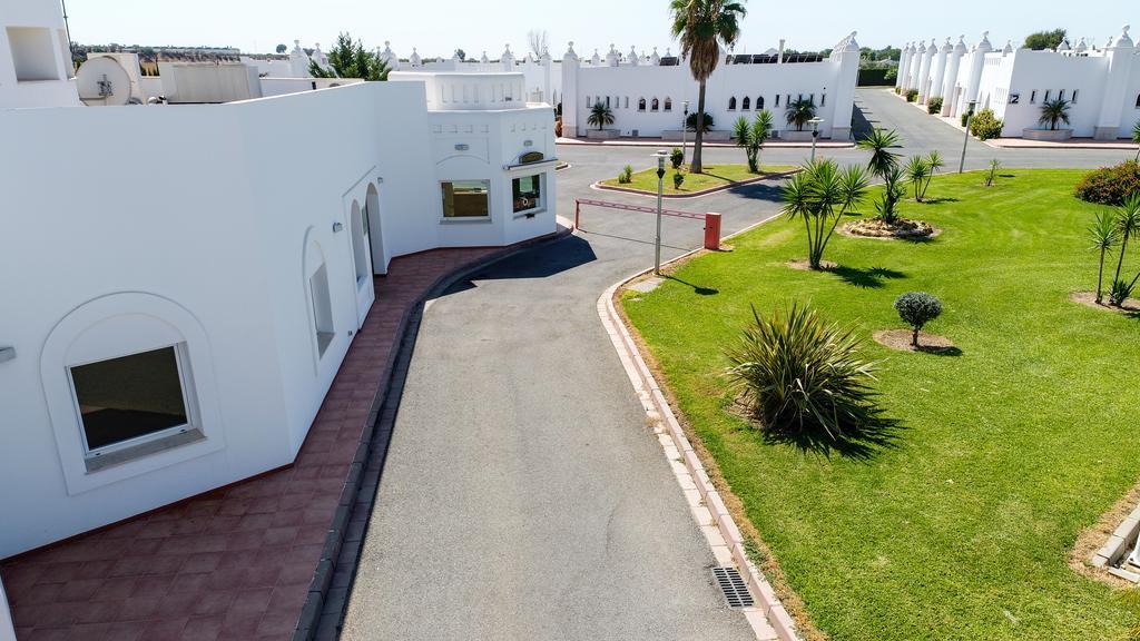 Hotel Alkalat Alcala de Guadaira Exterior photo